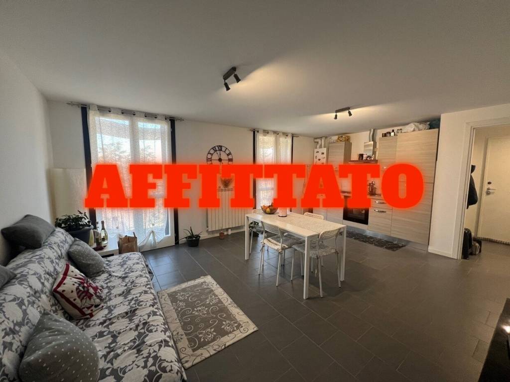 appartamento in affitto a Vimercate in zona Centro Storico