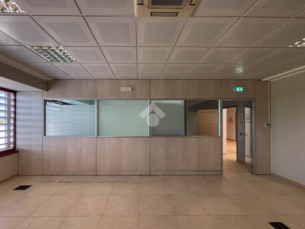 ufficio in affitto a Vimercate