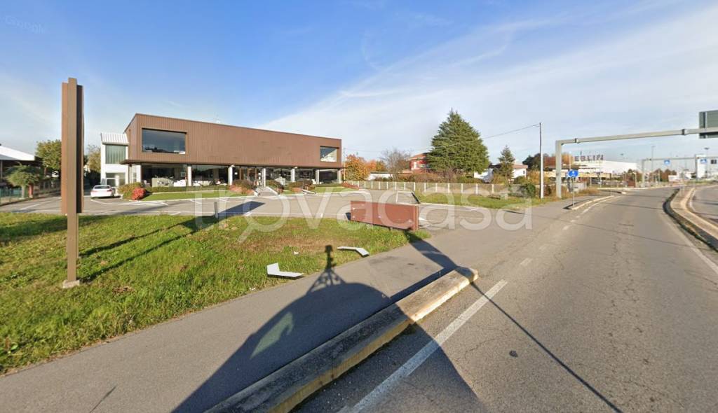negozio in affitto a Busnago