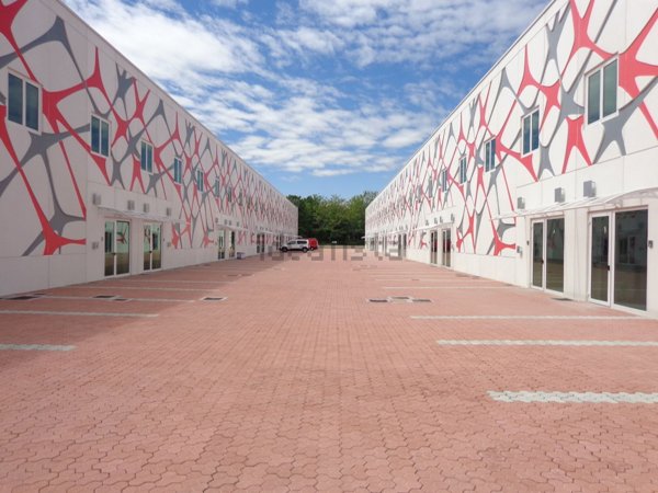 capannone in affitto a Busnago