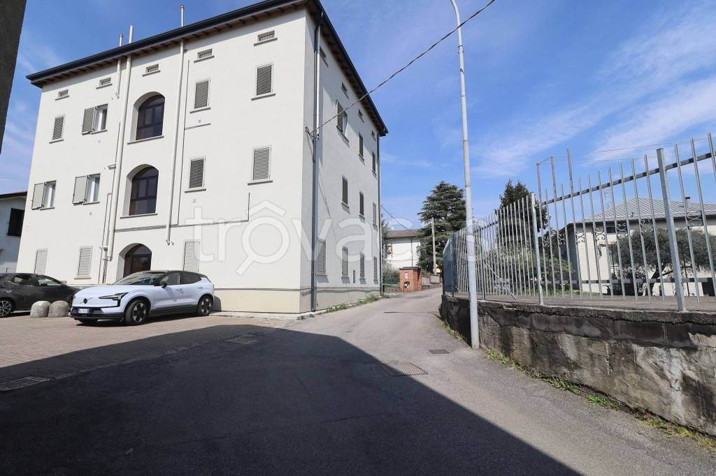 appartamento in affitto a Busnago