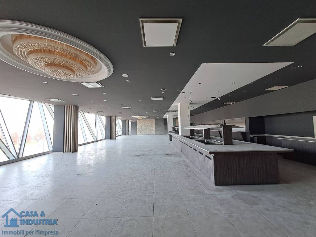 negozio in affitto a Busnago