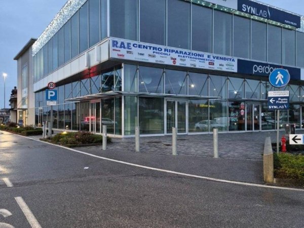 negozio in affitto a Busnago