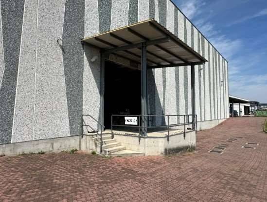 locale commerciale in affitto a Busnago