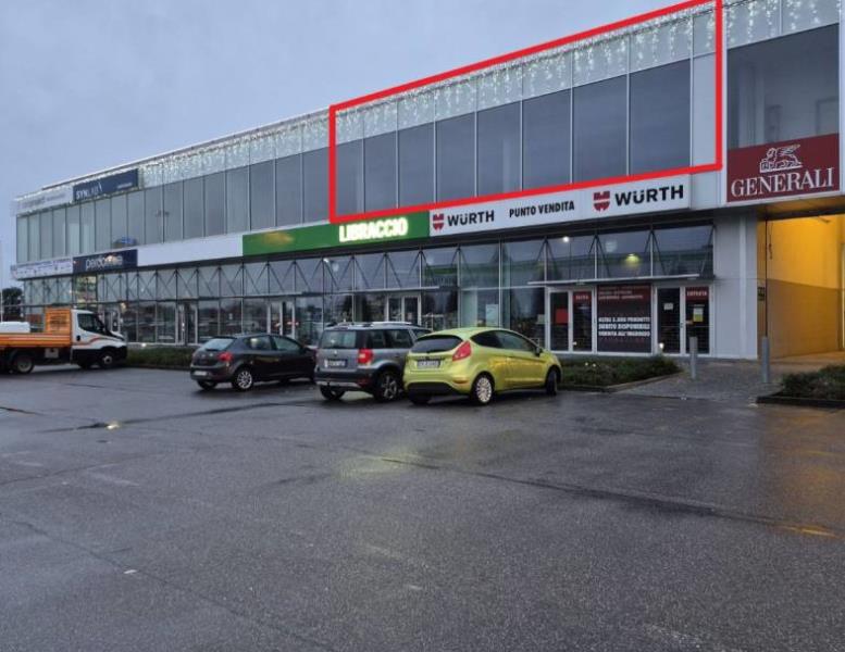 locale commerciale in affitto a Busnago