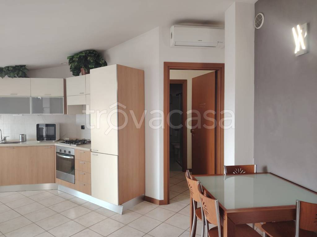 appartamento in affitto a Busnago