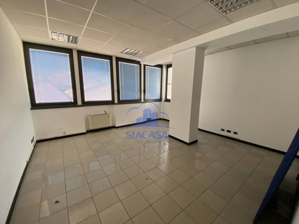 ufficio in affitto a Caponago