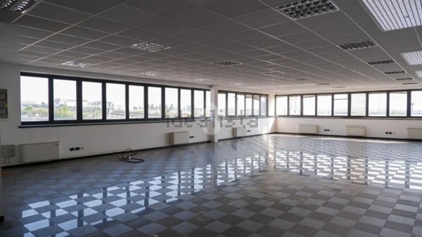 ufficio in affitto a Caponago