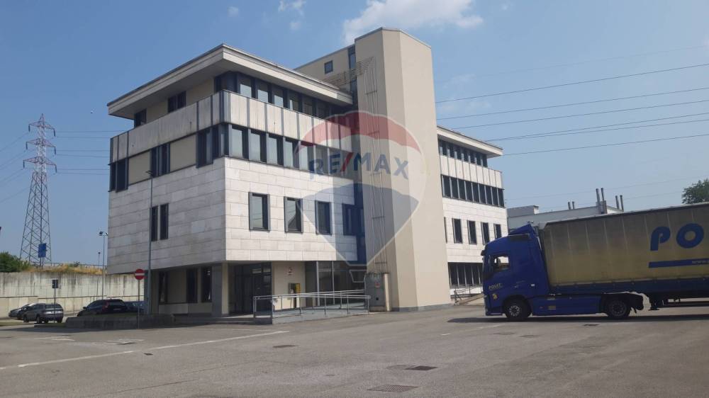 ufficio in affitto a Caponago