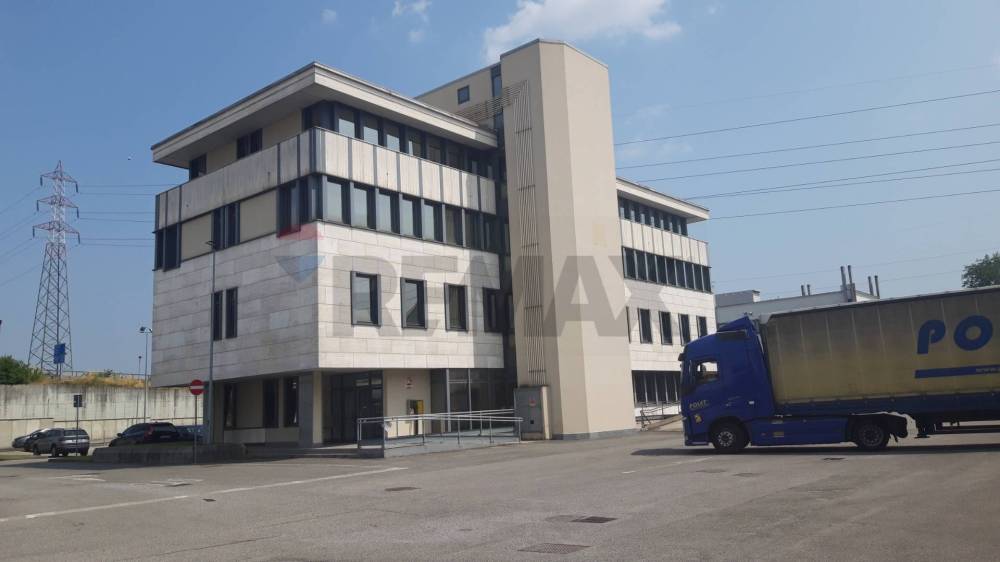 ufficio in affitto a Caponago
