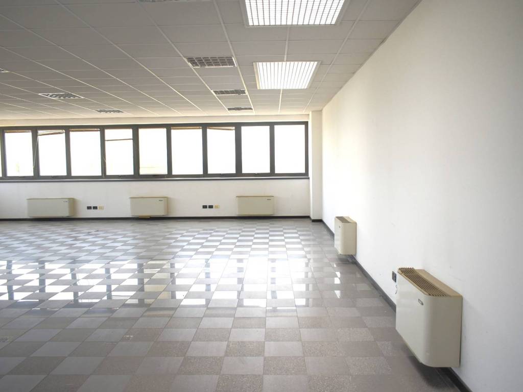 ufficio in affitto a Caponago