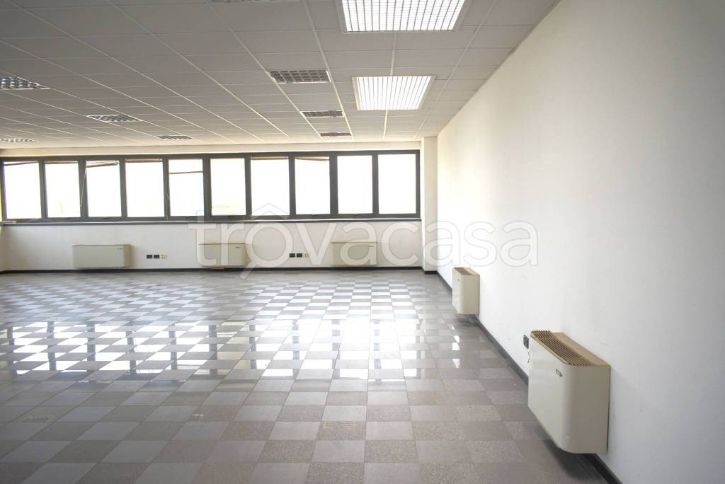 ufficio in affitto a Caponago