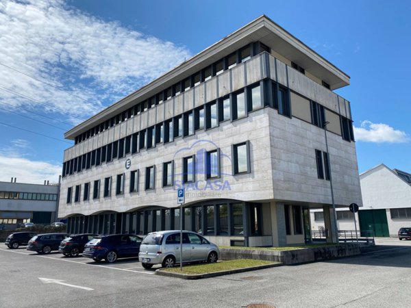 ufficio in affitto a Caponago