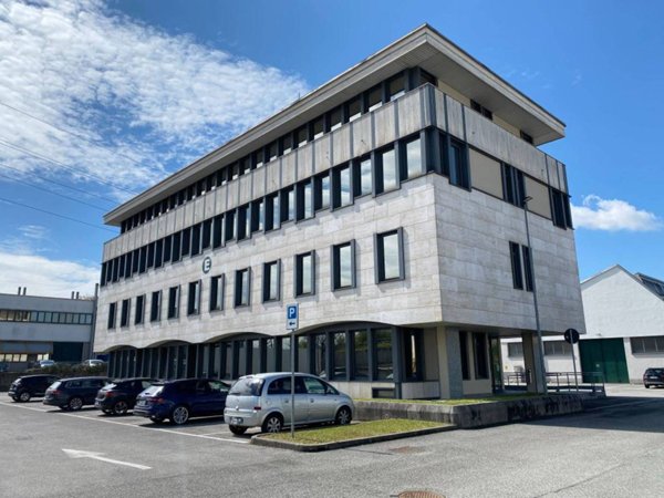 ufficio in affitto a Caponago
