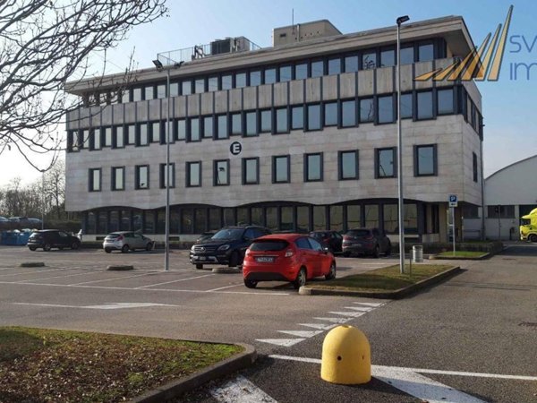 ufficio in affitto a Caponago