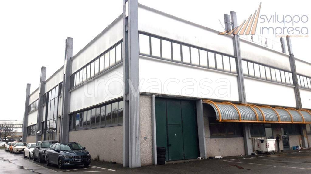 ufficio in affitto a Caponago