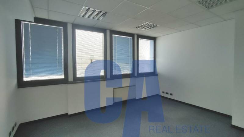 ufficio in affitto a Caponago