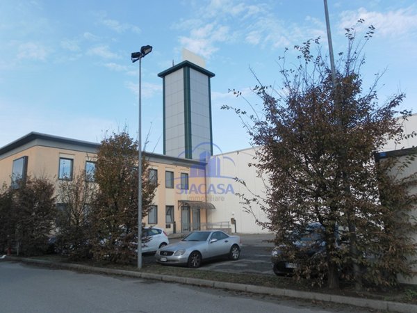 ufficio in affitto a Caponago