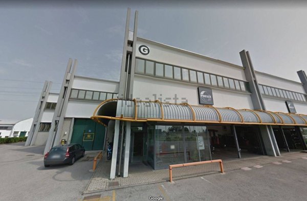 locale di sgombero in affitto a Caponago