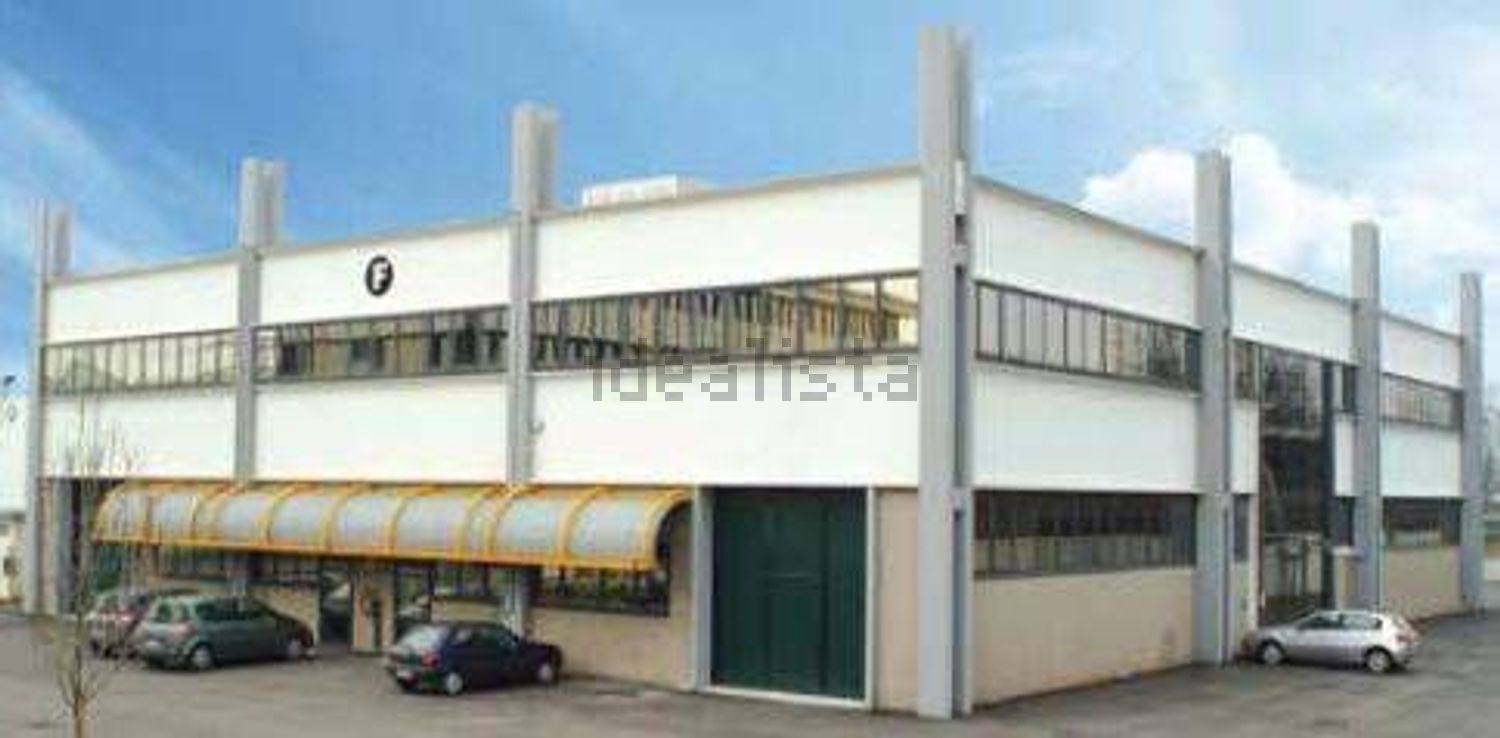 locale di sgombero in affitto a Caponago