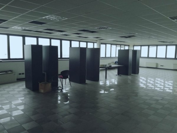 ufficio in affitto a Caponago