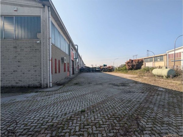 ufficio in affitto a Cornate d'Adda