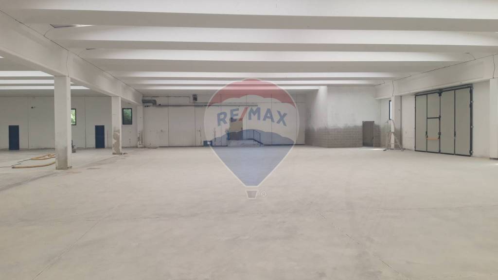 capannone in affitto a Cornate d'Adda