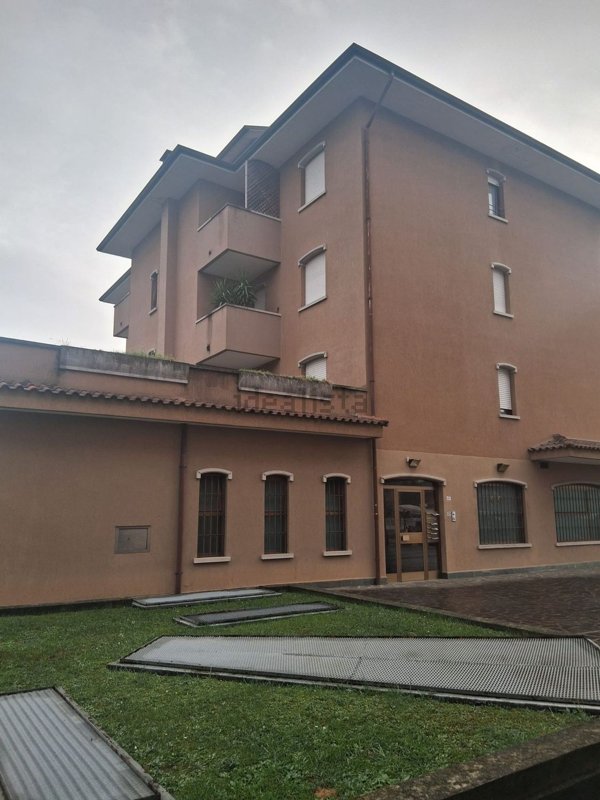 appartamento in affitto a Cornate d'Adda