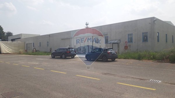 locale di sgombero in affitto a Cornate d'Adda