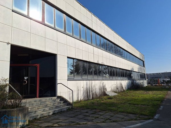 capannone in affitto a Cornate d'Adda in zona Colnago