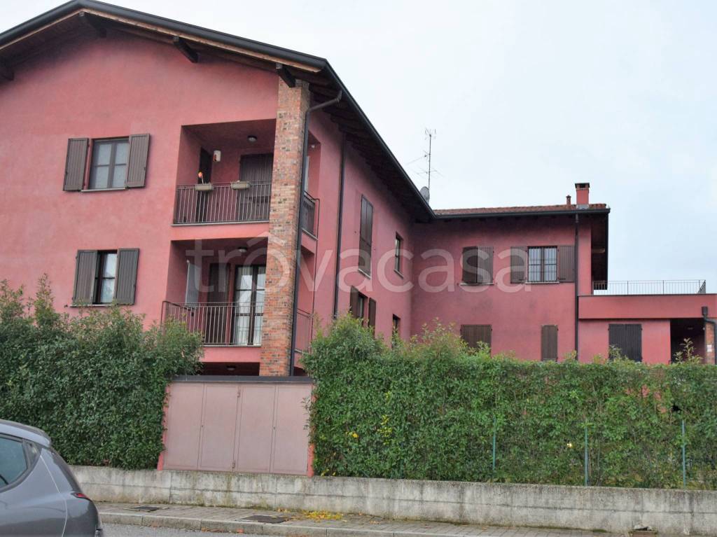appartamento in affitto a Lentate sul Seveso in zona Cimnago