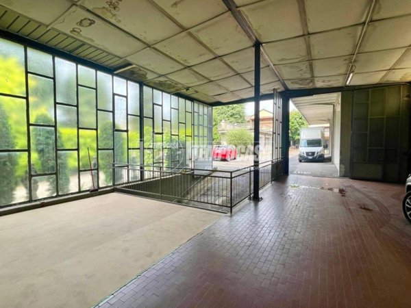 locale commerciale in affitto a Lentate sul Seveso
