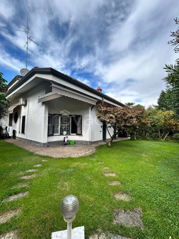 appartamento in affitto a Lentate sul Seveso