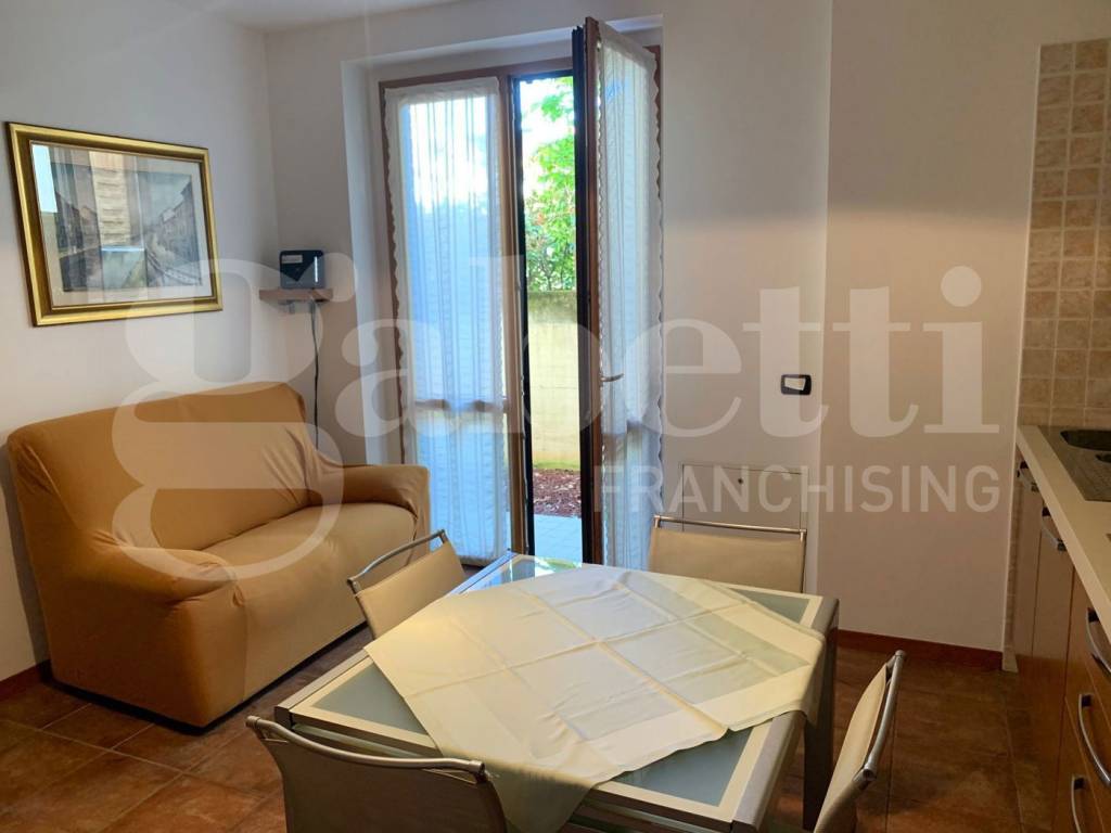 appartamento in affitto a Lentate sul Seveso in zona Camnago