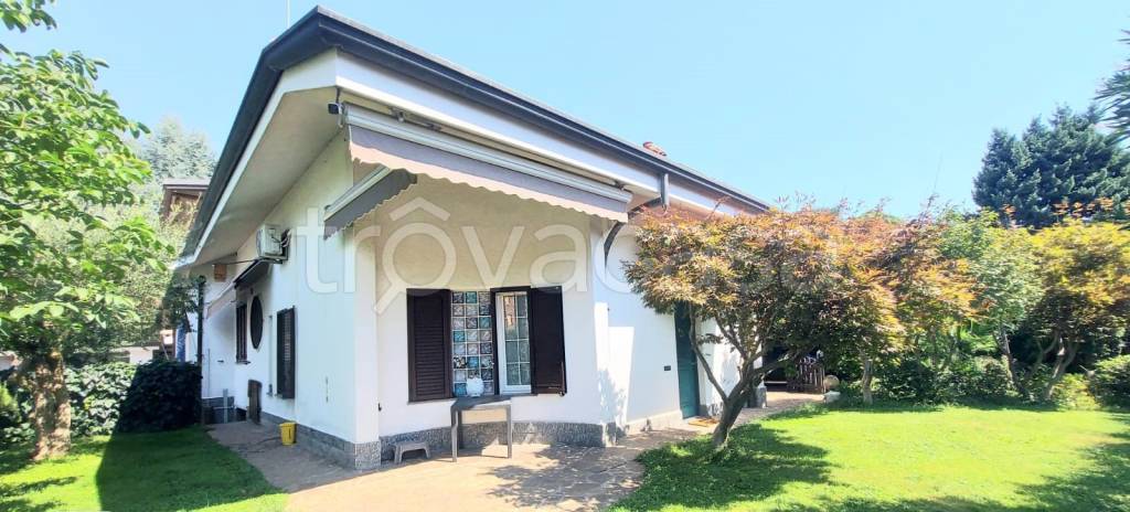 casa indipendente in affitto a Lentate sul Seveso