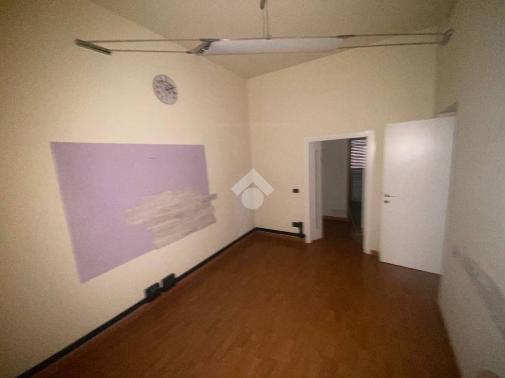 negozio in affitto a Lentate sul Seveso in zona Mocchirolo