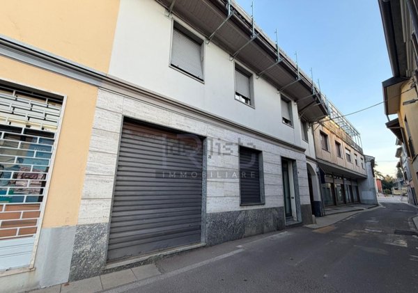 locale commerciale in affitto a Lentate sul Seveso