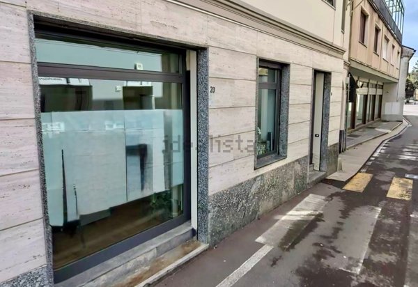 ufficio in affitto a Lentate sul Seveso