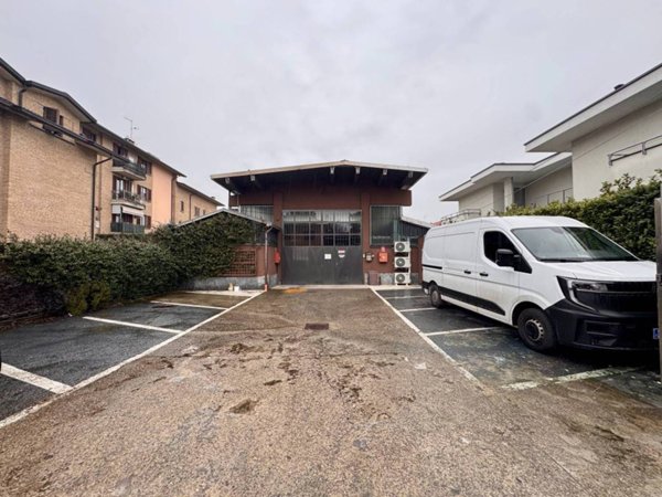 locale commerciale in affitto a Lentate sul Seveso