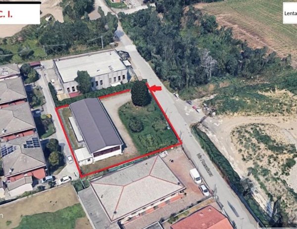 locale commerciale in affitto a Lentate sul Seveso