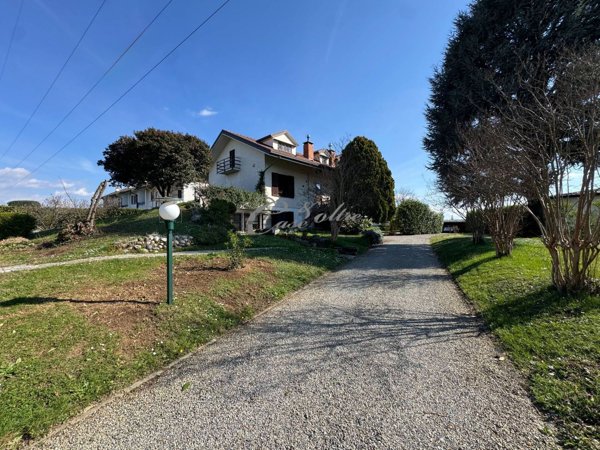 appartamento in affitto a Lentate sul Seveso in zona Copreno