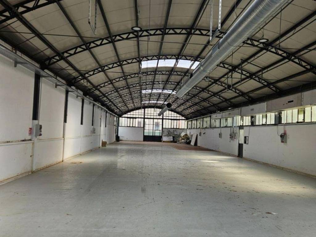 locale commerciale in affitto a Lentate sul Seveso in zona Mocchirolo