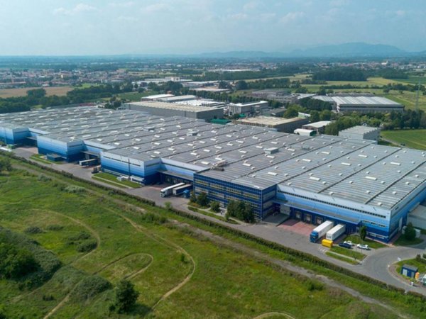 locale commerciale in affitto a Roncello