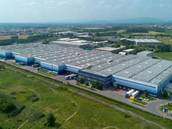 locale commerciale in affitto a Roncello