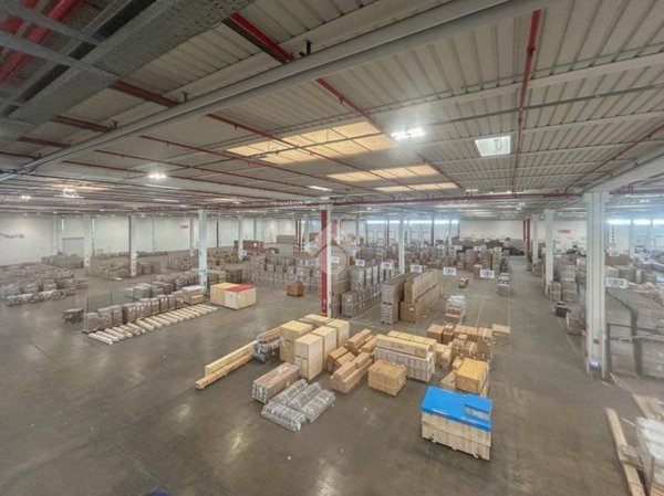 locale commerciale in affitto a Roncello