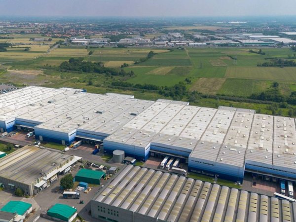 locale commerciale in affitto a Roncello