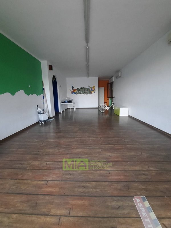 locale commerciale in affitto ad Altidona in zona Marina di Altidona