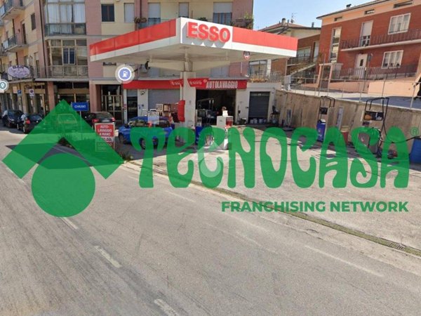 negozio in affitto a Fermo in zona Pompeiana