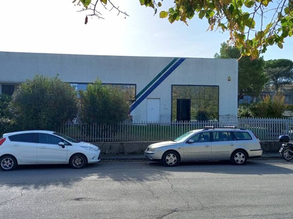 locale commerciale in affitto a Fermo in zona Campiglione