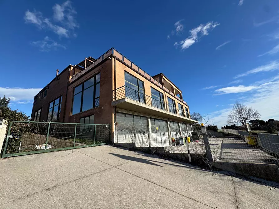 locale commerciale in affitto a Fermo in zona Salvano